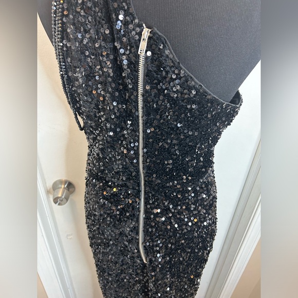 LOVE&LEMONADE One Shoulder Beaded Fringe Sequin lined Mermaid Dress.Size XL. - Picture 4 of 16